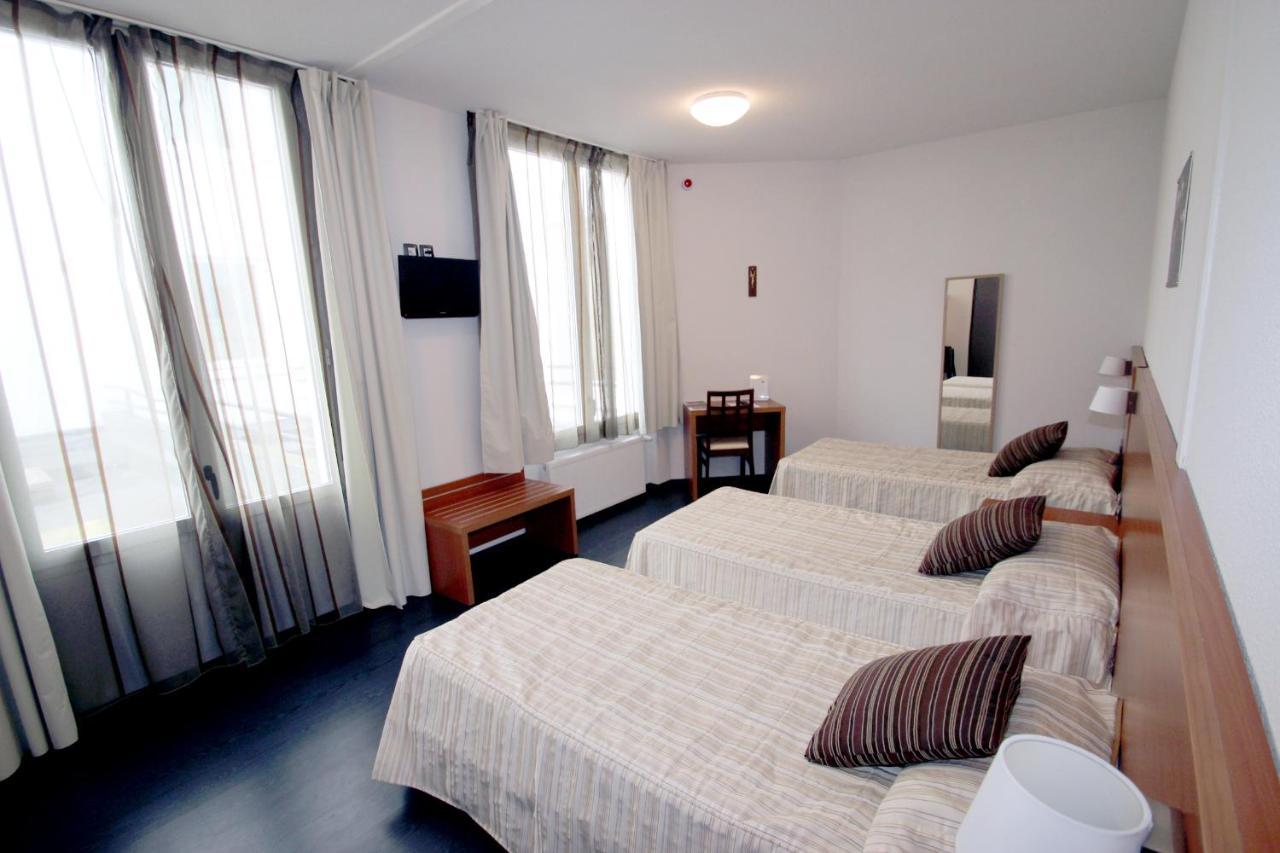 Hotel Florence Lourdes Ruang foto