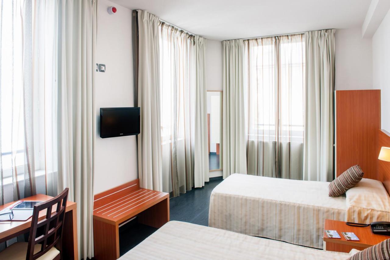 Hotel Florence Lourdes Bagian luar foto
