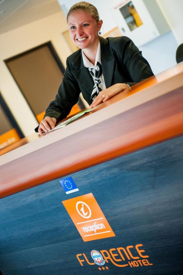 Hotel Florence Lourdes Bagian luar foto